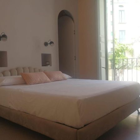Luciani 33 Luxury Rooms 살레르노 외부 사진